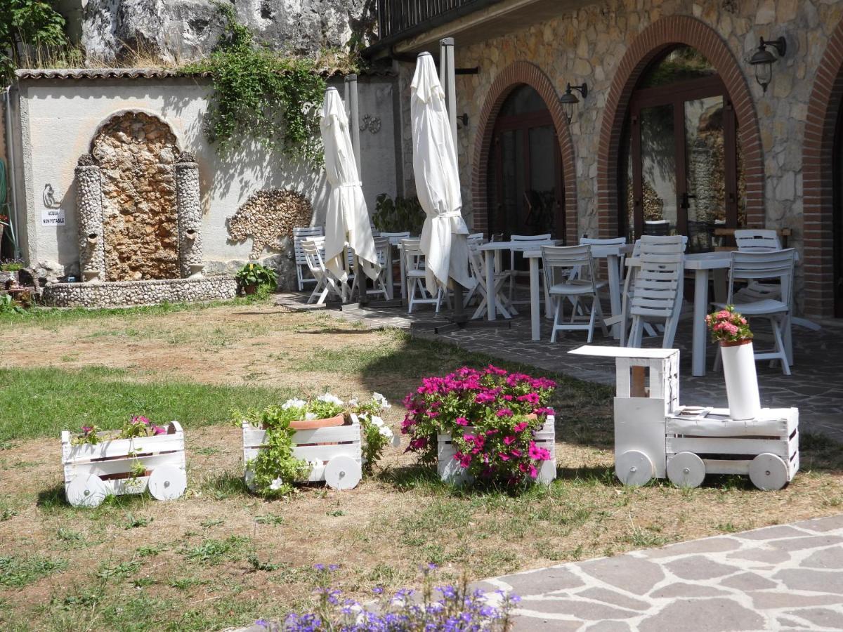B&B La Tana Dell'Orso Villalago Eksteriør bilde