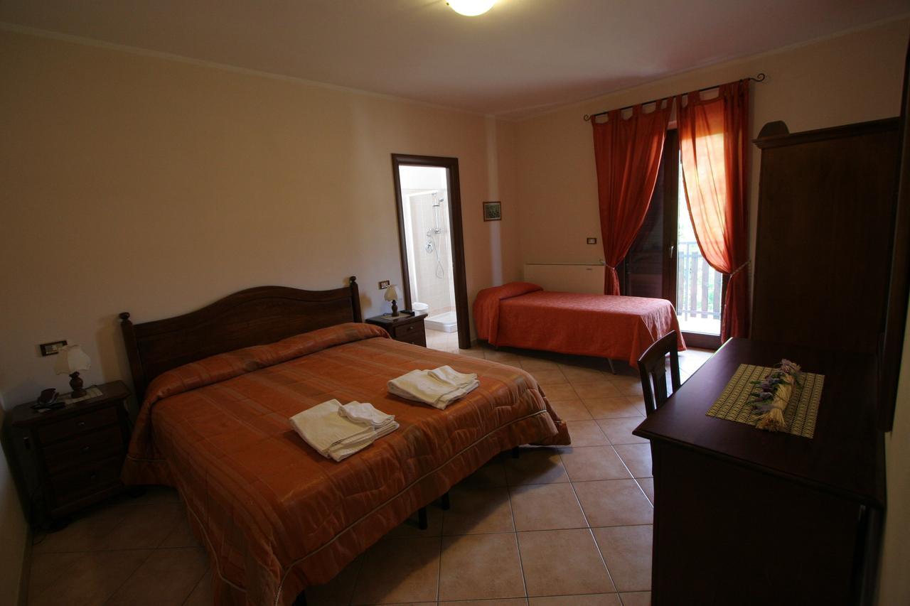 B&B La Tana Dell'Orso Villalago Eksteriør bilde